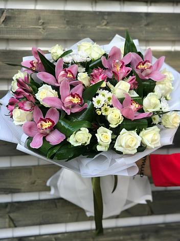 Букет цветов из: Розы и Хризантемы в Журавне
