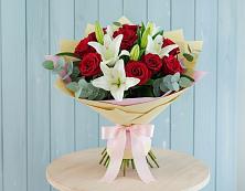 Букет цветов из:  Лилии и Розы в Журавне