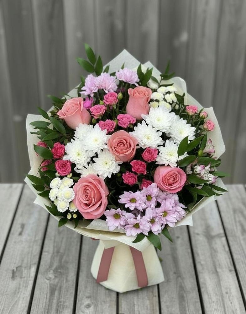 Букет цветов из: Альстромерии, Гвоздики, Розы и Хризантемы в Журавне