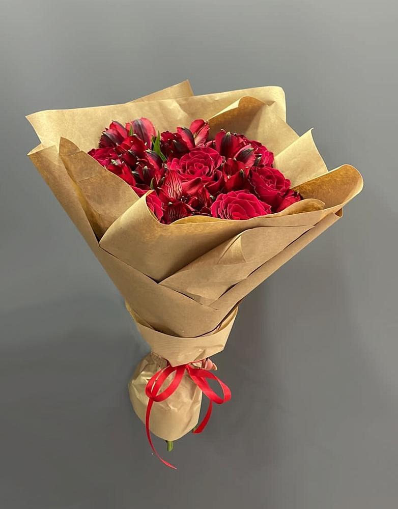 Букет цветов из: Альстромерии и Розы в Журавне