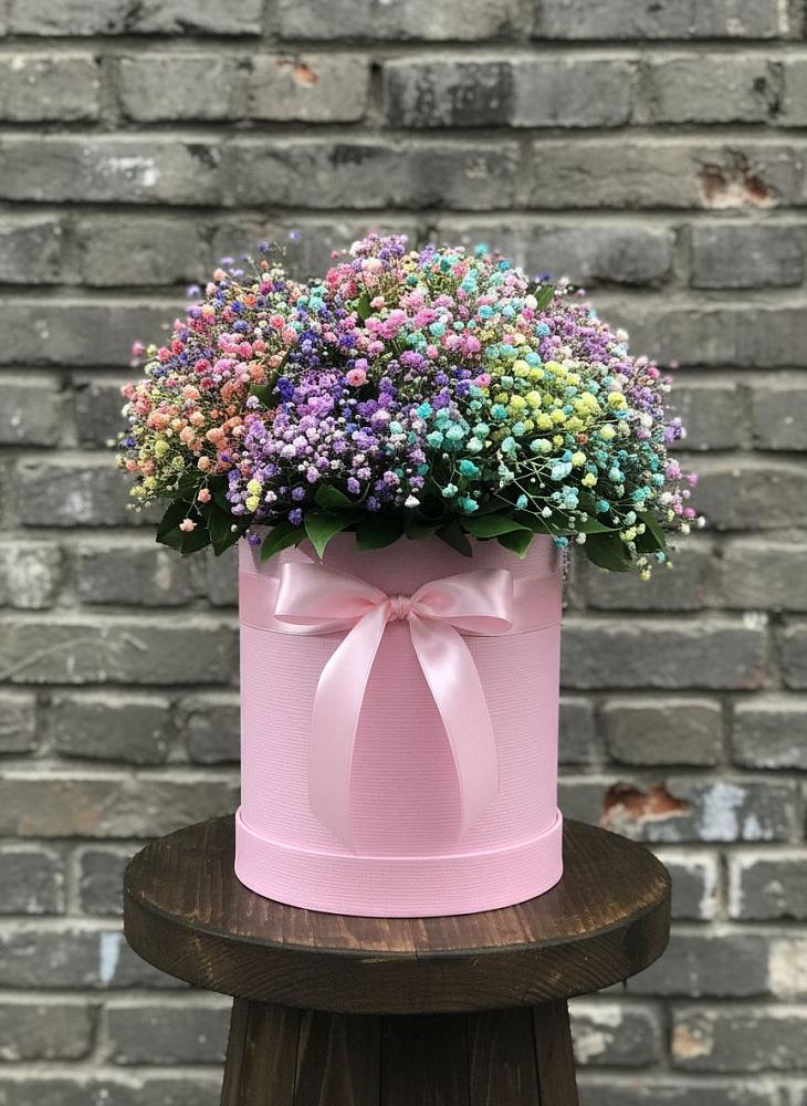 Цветочная композиция из Гипсофила и Розы в шляпной коробке в Журавне