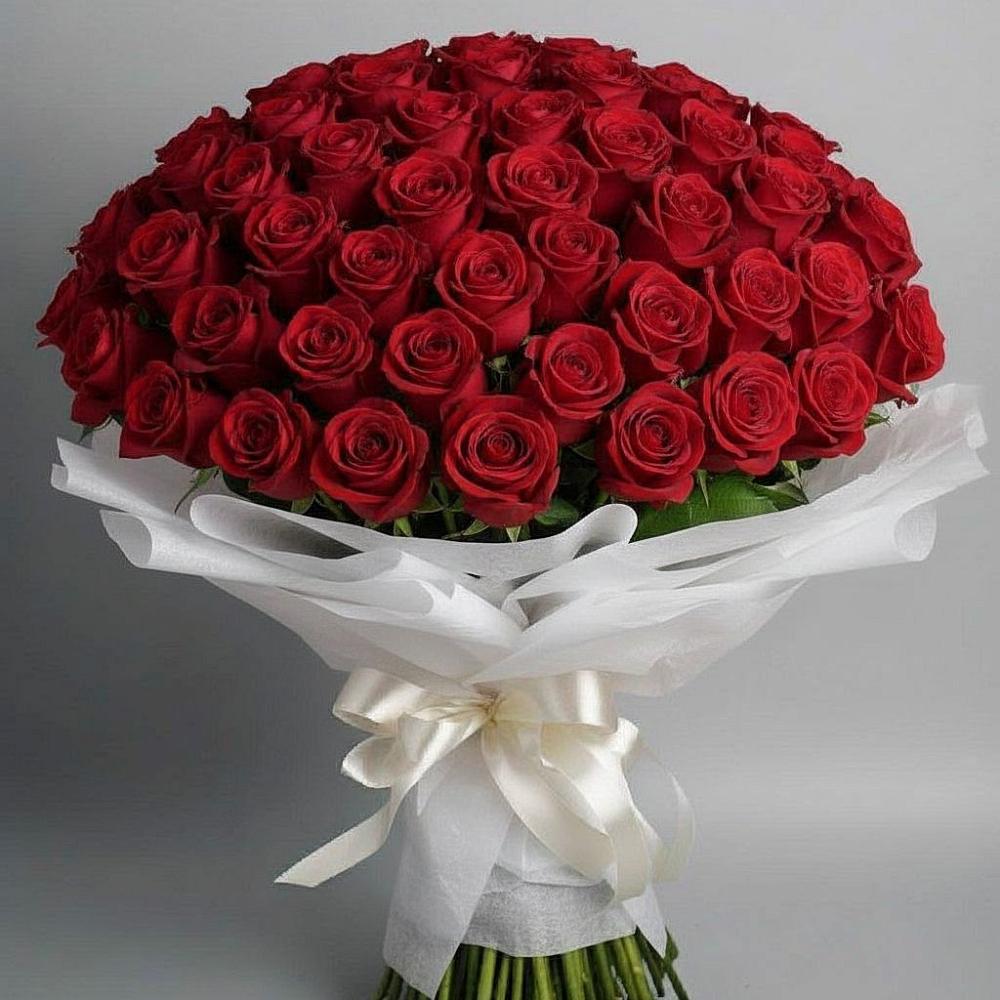 Букет 101 Красная роза Блэк Мэджик в Журавне