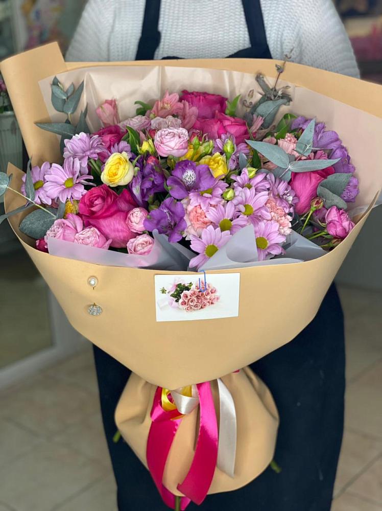 Букет цветов из: Хризантемы, Гвоздики и Альстромерии в Журавне