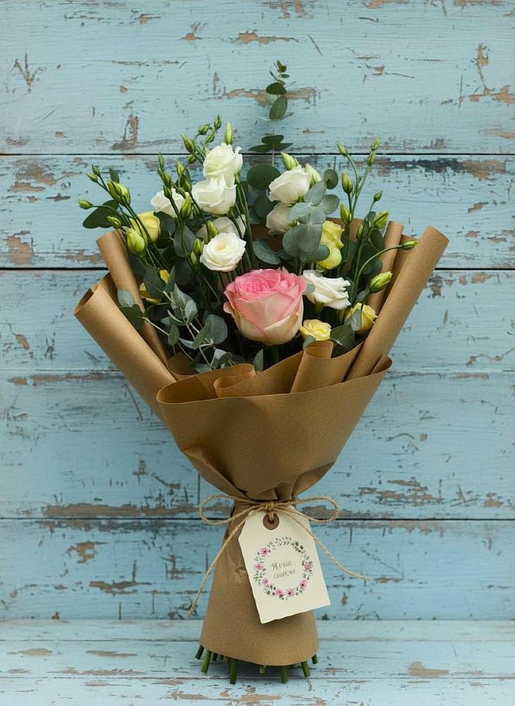 Букет цветов из: Розы и Лизиантусы в Журавне