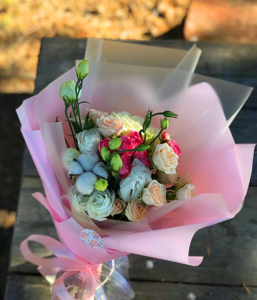 Букет цветов из: Розы и Лизиантусы в Журавне