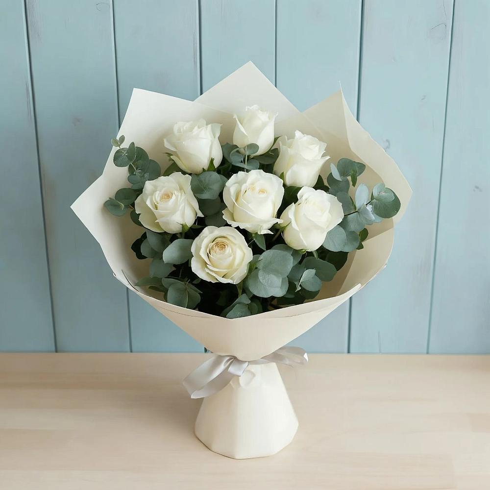Букет Белые розы в Эвкалипте в Журавне