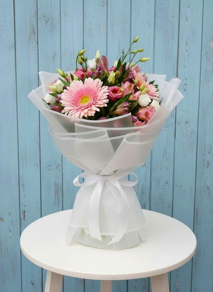 Букет цветов из: Герберы, Альстромерии и Лизиантусы в Журавне