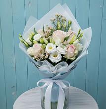 Букет цветов из:  Розы и Лизиантусы #REPLACE_PRED# Журавне
