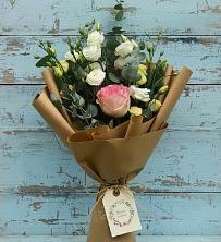 Букет цветов из:  Розы и Лизиантусы в Журавне