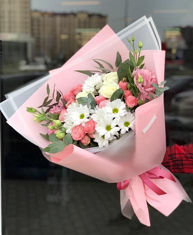 Букет цветов из: Розы, Лизиантусы и Хризантемы в Журавне