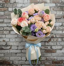 Букет цветов из:  Розы, Лизиантусы и Гвоздики в Журавне