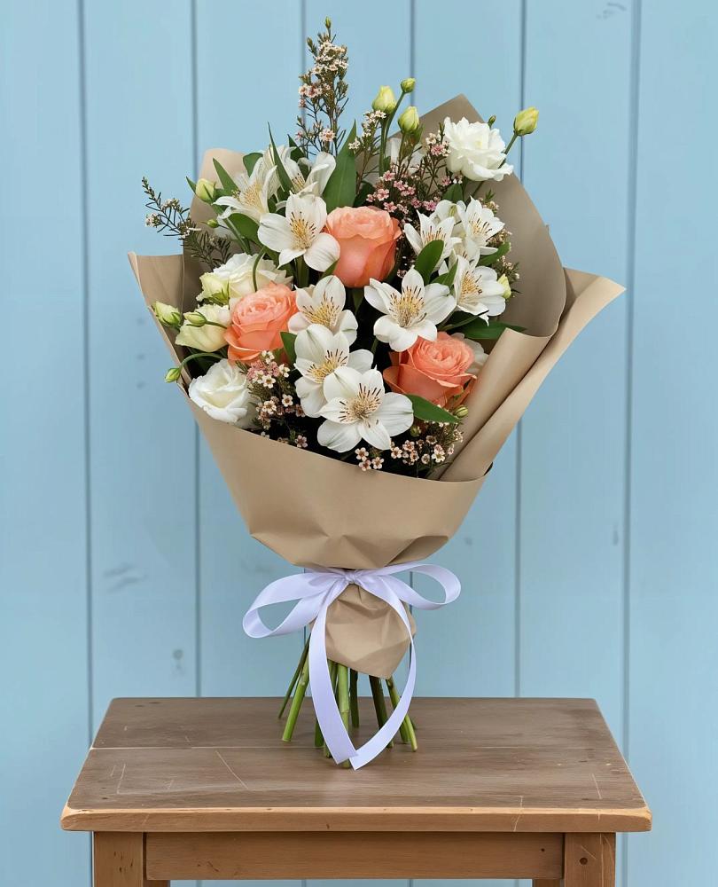 Букет цветов из: Альстромерии, Лизиантусы, Розы и Хризантемы в Журавне