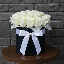 Цветочная композиция из Розы в шляпной коробке в Журавне