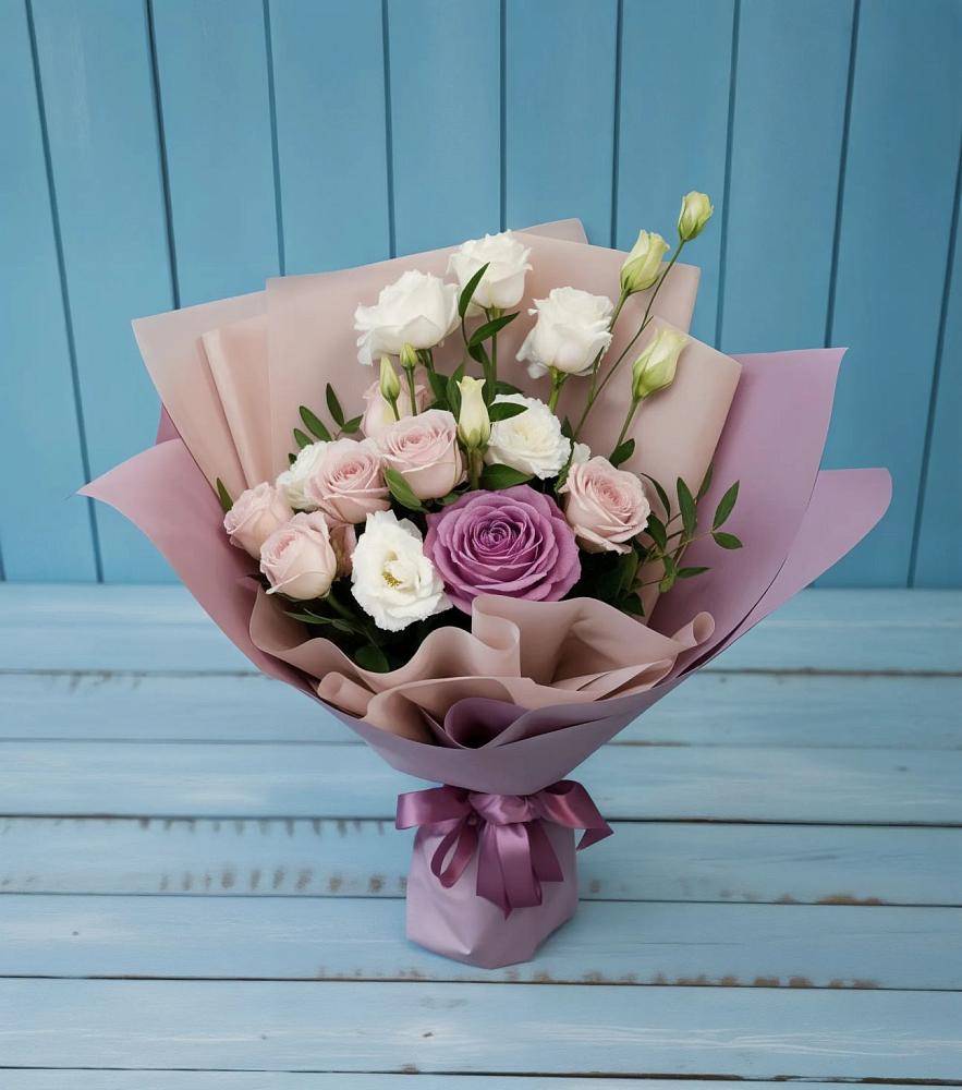 Букет цветов из: Розы и Лизиантусы в Журавне